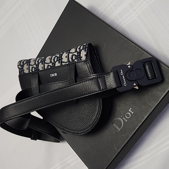 DIOR Mini Saddle Belt Bag - Picture 4 of 5